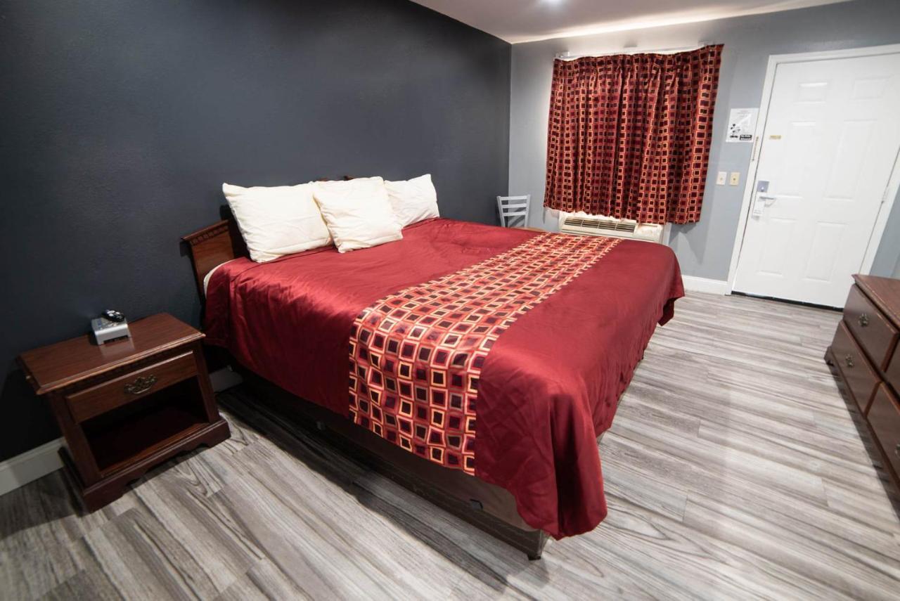Americas Best Value Inn And Suites Siloam Springs Exterior photo