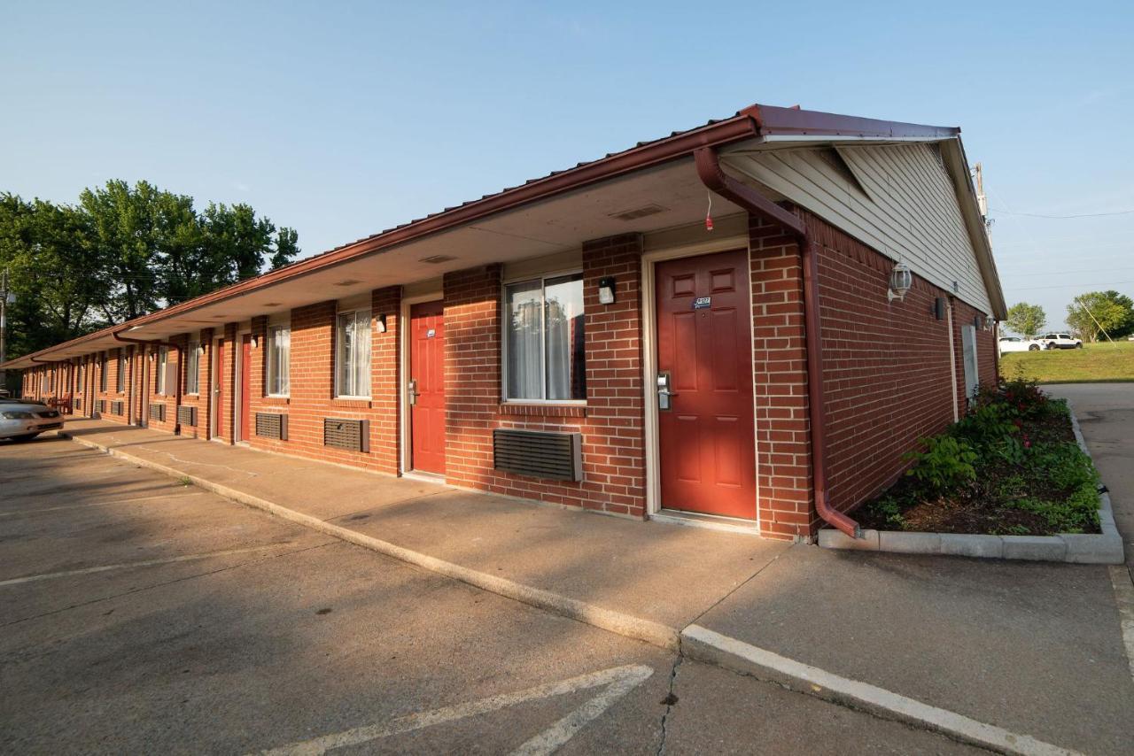 Americas Best Value Inn And Suites Siloam Springs Exterior photo