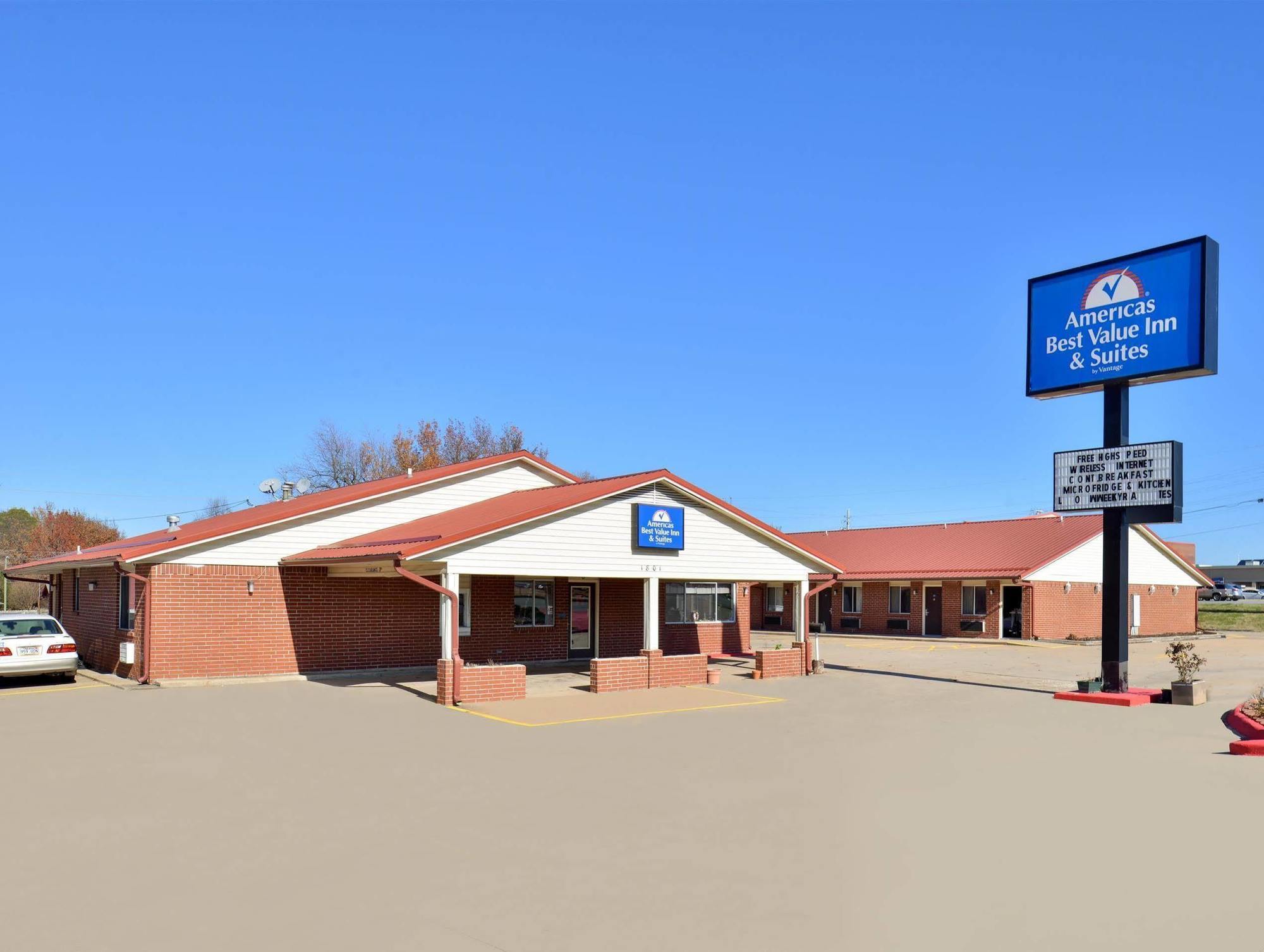 Americas Best Value Inn And Suites Siloam Springs Exterior photo